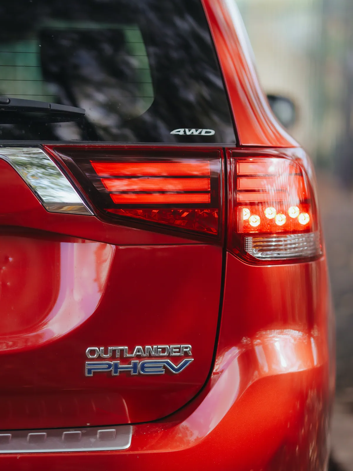 Mitsubishi Outlander GX4h PHEV 2015 – photo 8 of 10 – for sale at DMS Manchester